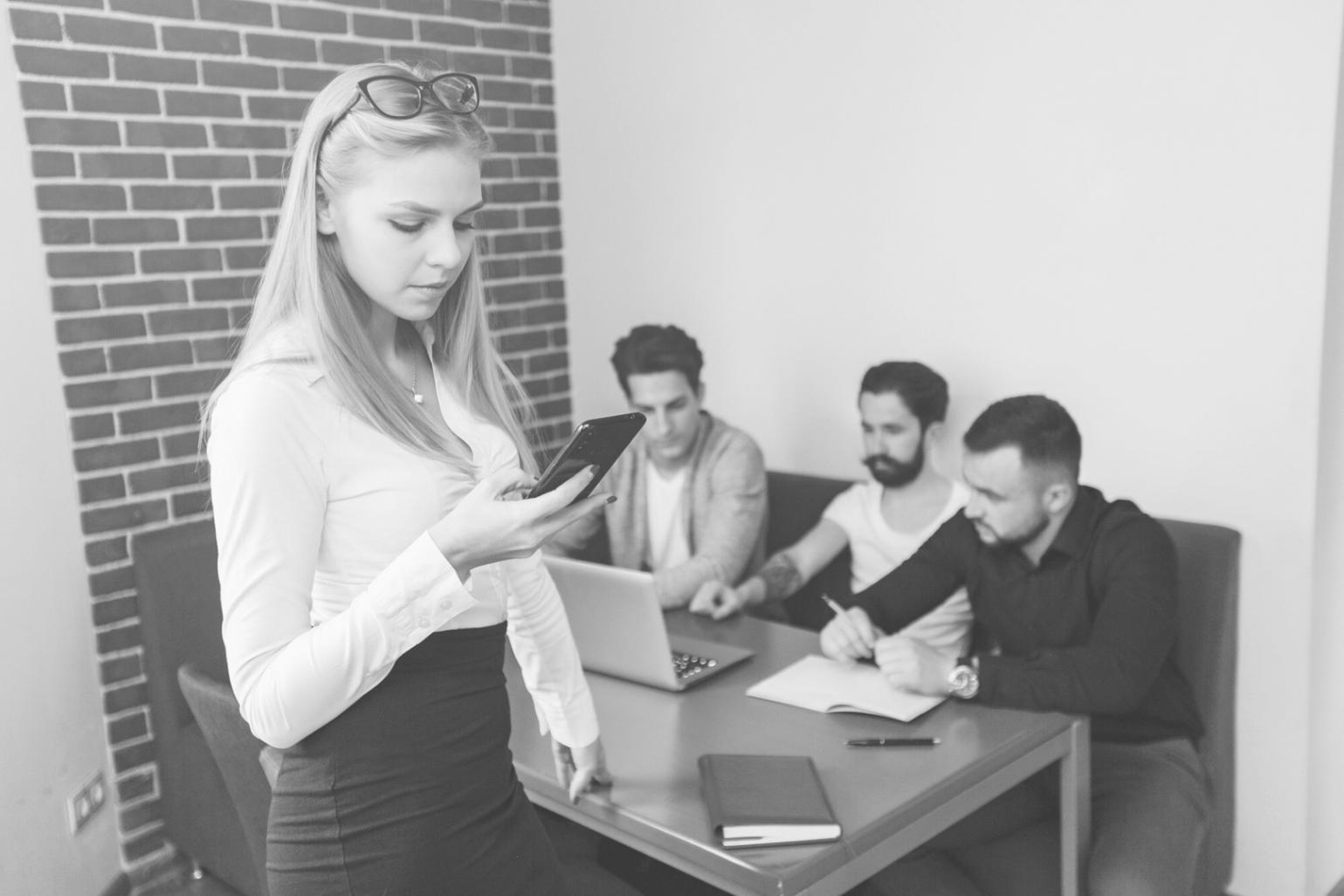 Trading desk setup showing professional market analysis